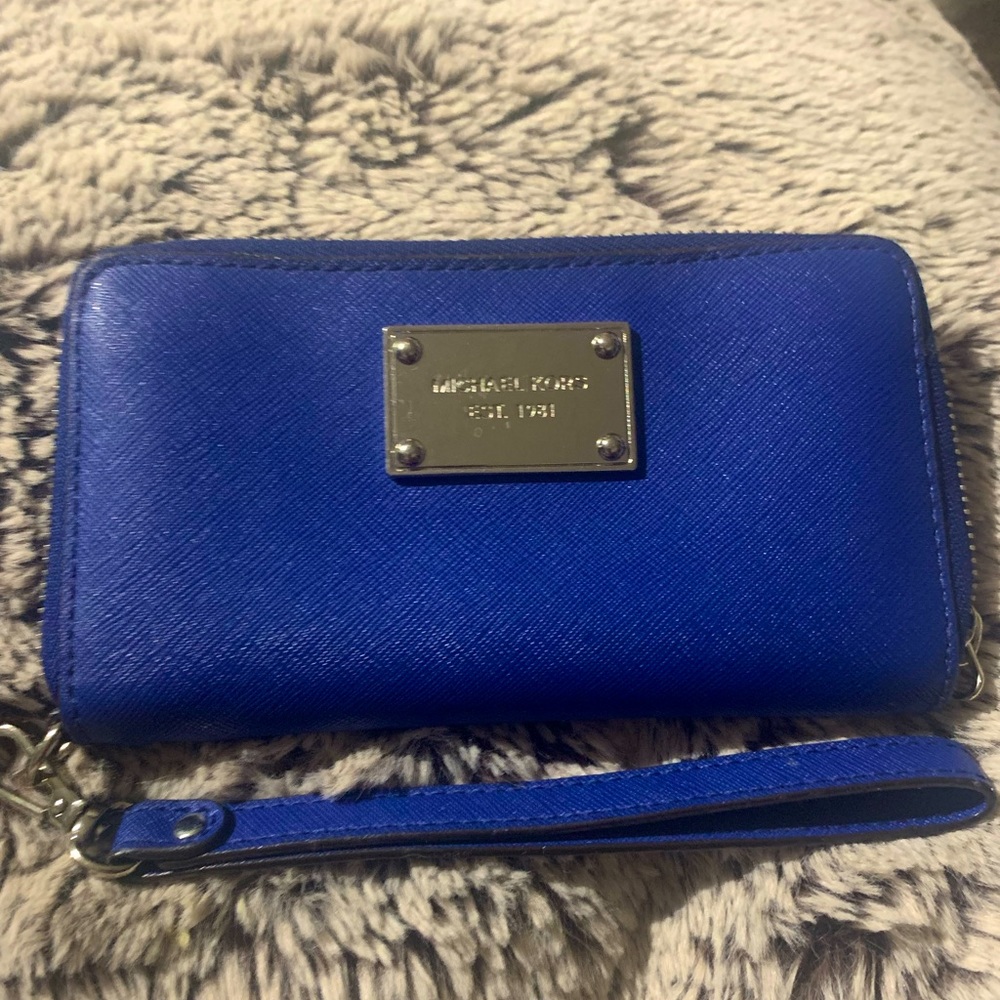 Michael Kors Wristlet Wallet